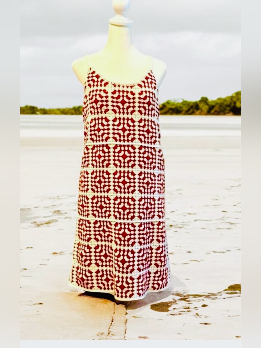 Willow&Wind  Elegant crochet Knit  dress Size M  
Granny squares Boho chic Retro